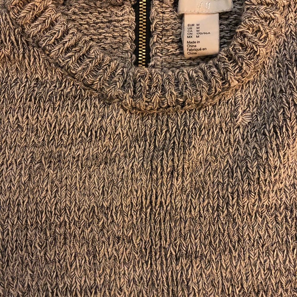 H&M sweater - Picture 3 of 3